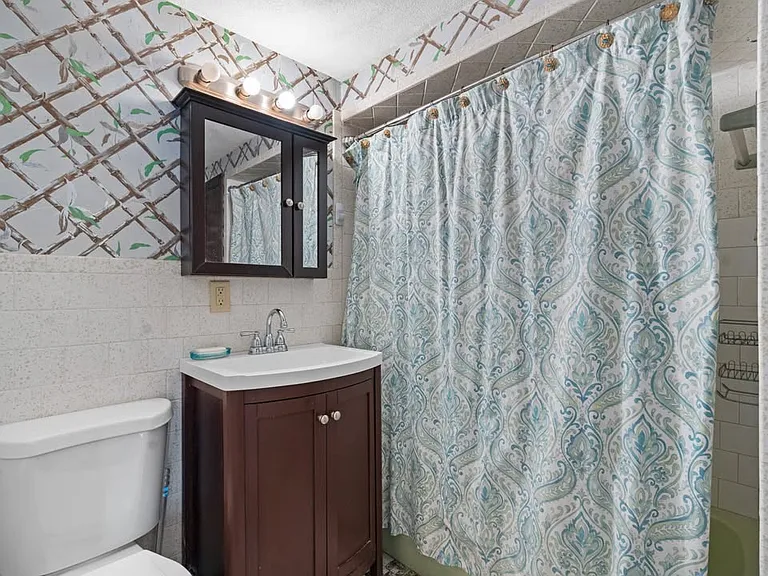 124 Sheridan Ave #2 — Photo 13