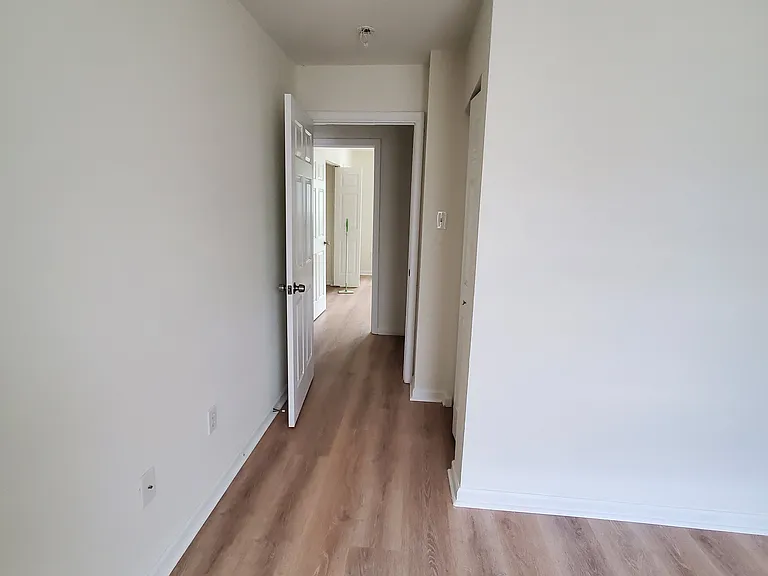 204 N Bridlewood Dr — Photo 7