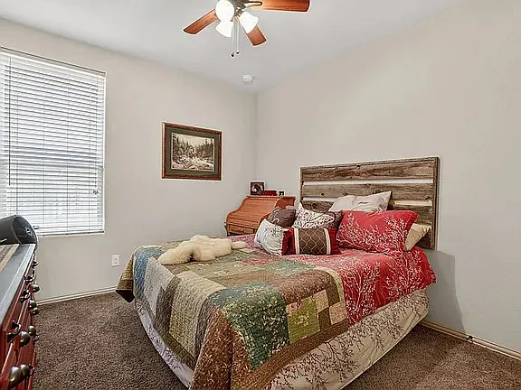 1606 San Francisco Ave — Photo 34