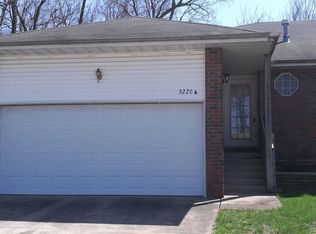 3226 W Greenwood St, Springfield, MO 65807