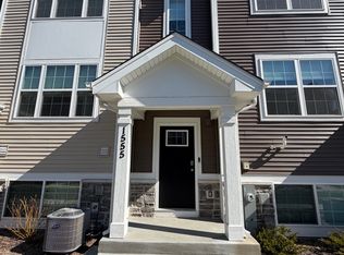 1555 Sequoia Way, Pingree Grove, IL 60140