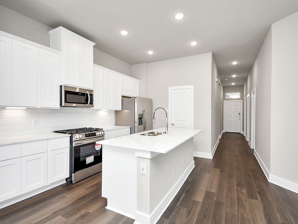 1st image of 10510 Wildflower View Dr