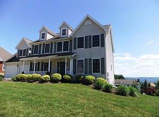 1166 Sapphire Dr, Endicott, NY 13760