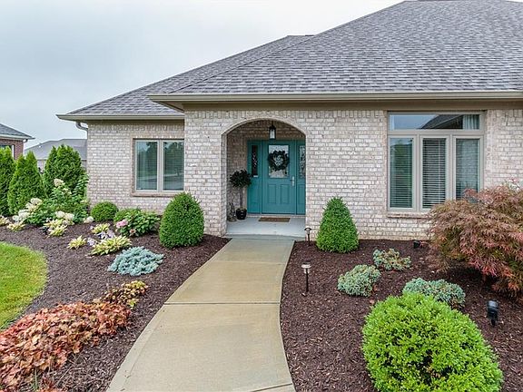 2nd image of 1027 White Oak Dr