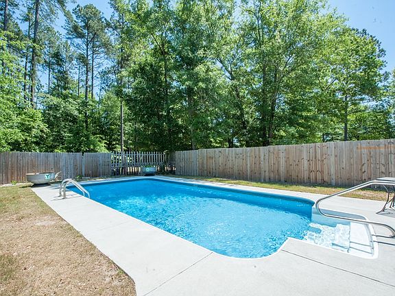 2nd image of 1279 Watsonia Dr