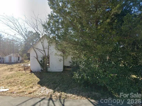 102 Grand Ave, Norlina, NC 27563
