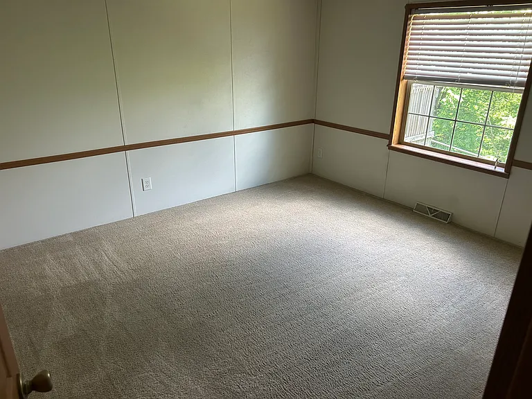 1499 W Wylie Ave — Photo 17