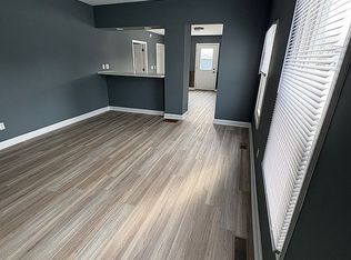 900 N 6th St, Pawnee, IL 62558