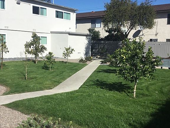 5th image of 667 Emerald Ave APT M