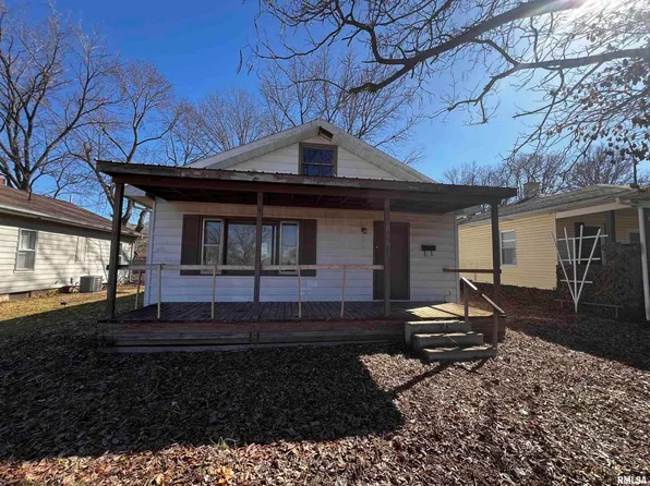 816 N 11th St, Murphysboro, IL 62966