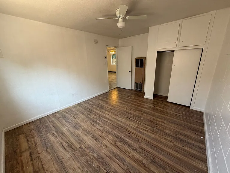 1033-1037 Alvarado Dr SE — Photo 23