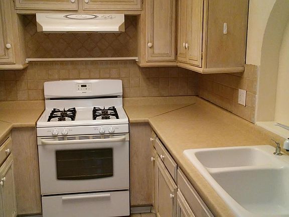 5th image of 7642 Columbine Ave