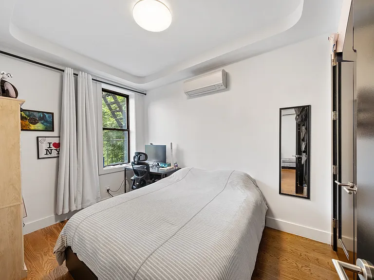 1054 Park Pl #3D — Photo 3