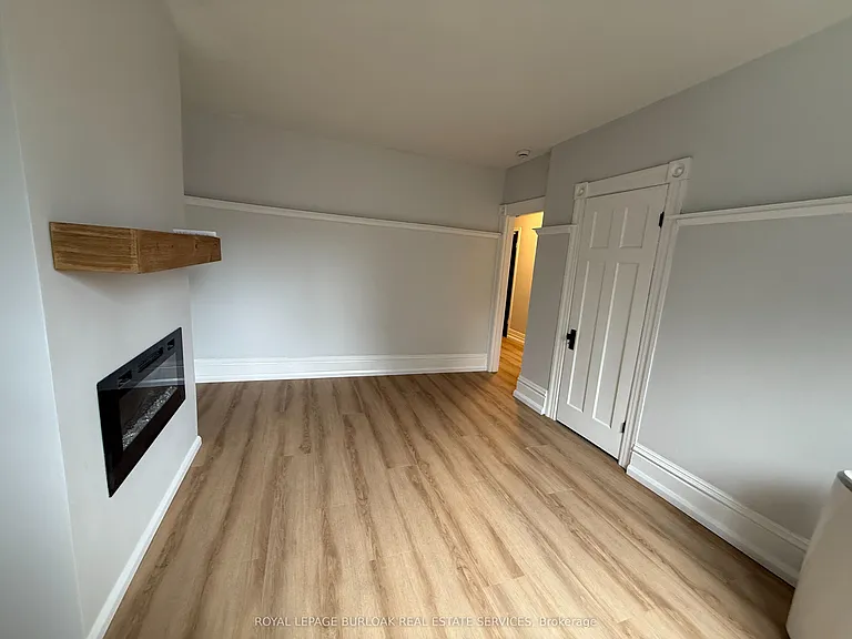 28 Eastbourne Ave #2 — Photo 17