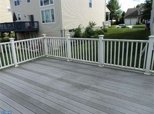 70 Stoneham Dr, Delran, NJ 08075