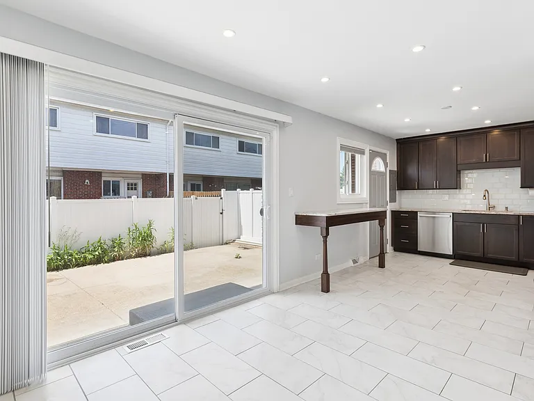8058 W Lyons St #B — Photo 4