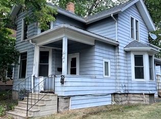 852 Jackson St, Oshkosh, WI 54901