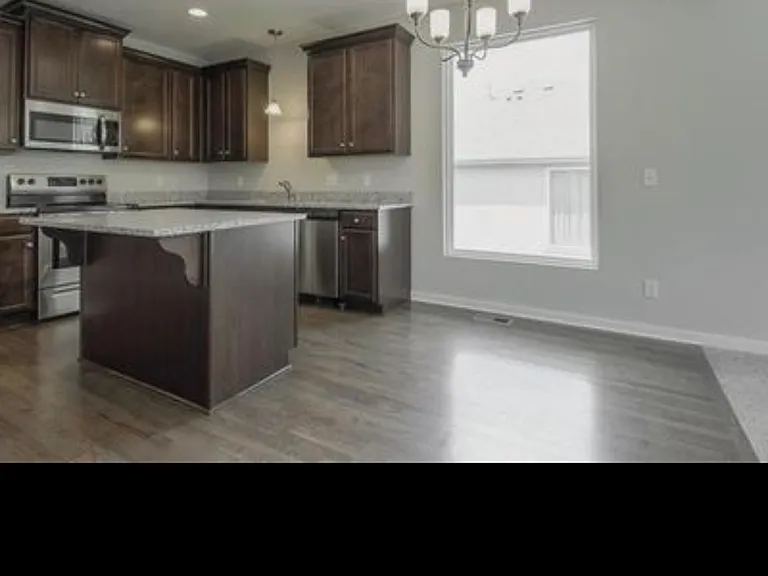 12908 W 93rd St — Photo 10