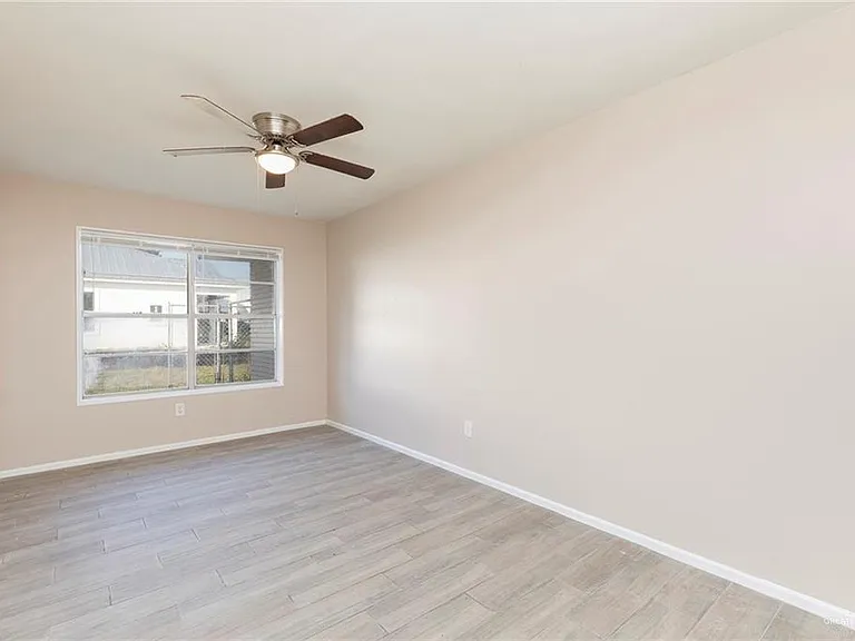 600 S 8th St — Photo 16