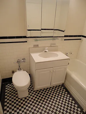 Rented by McDonagh Real Estate | media 6