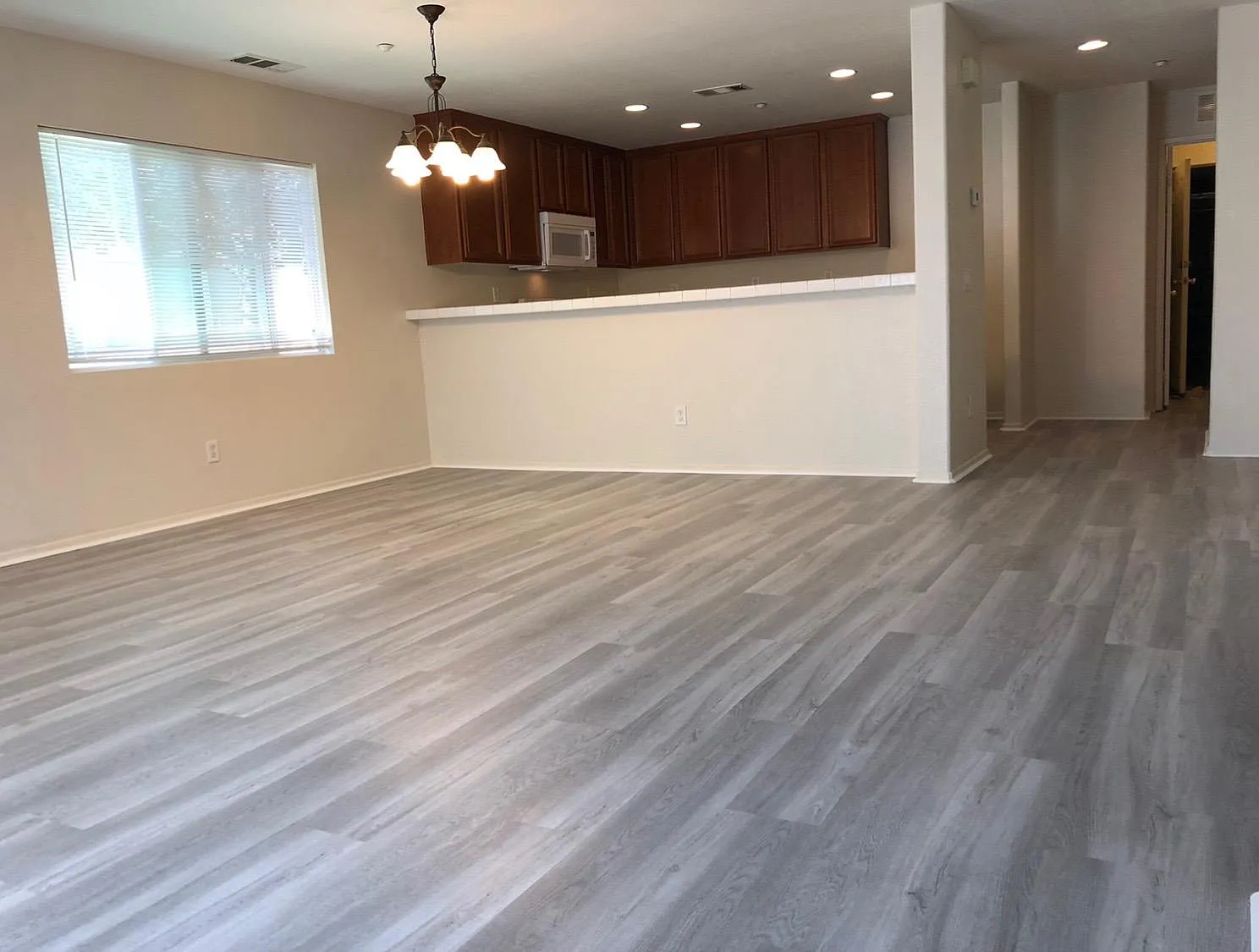 2 bed, 2.5 bath, 1444 sqft, $2,400 — Photo 2