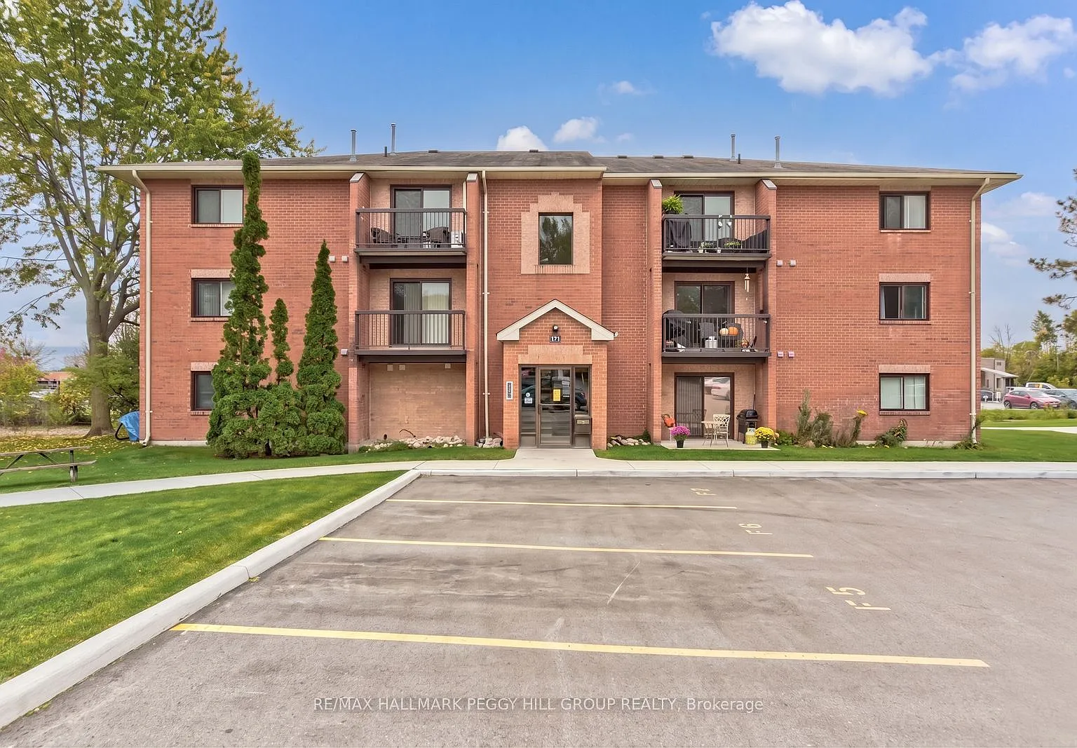 2 bed, $2,100 — Photo 1