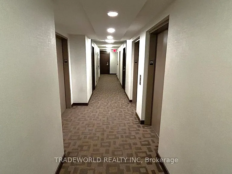 181 Village Green Sq #2911 — Photo 30