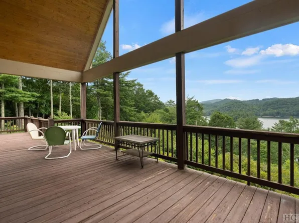 53 Heavens Gate Lane, Glenville, NC 28736
