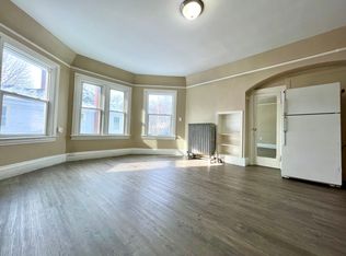 90 Clay St APT 9, Central Falls, RI 02863