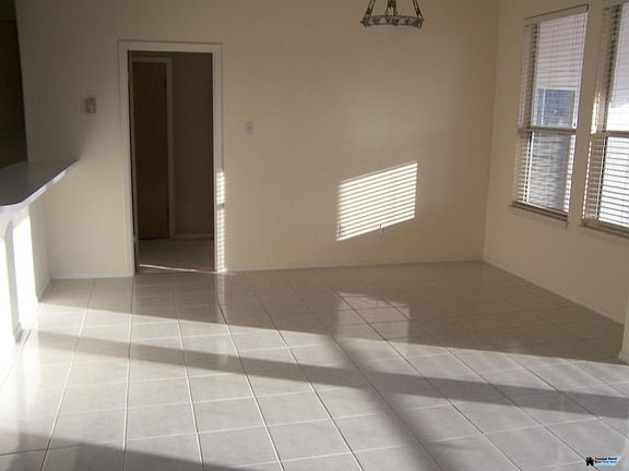4th image of 13817 Jolly Roger St