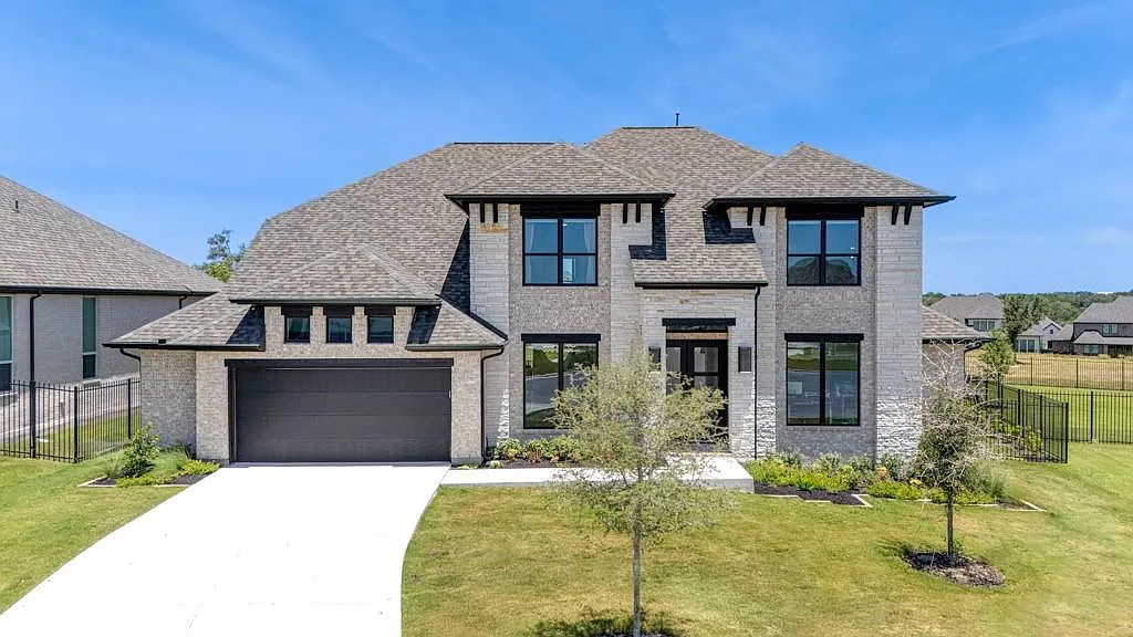 5 bed, 4.5 bath, 3917 sqft, $6,500 — Photo 2
