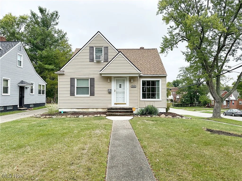 17615 Maple Heights Blvd photo 1