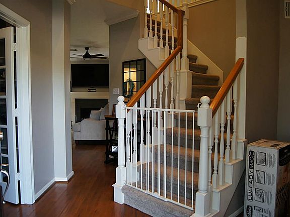 2nd image of 2904 Kensington Park