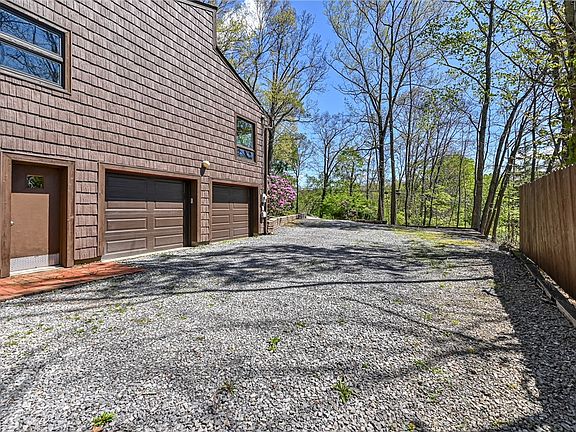 5th image of 5435 Beechnut Dr