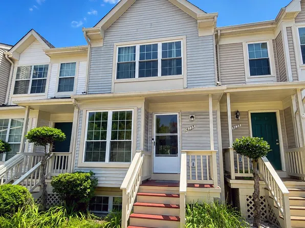 14133 Autumn Cir, Centreville, VA 20121