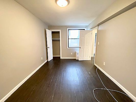 4th image of 830 Magenta St APT 4G