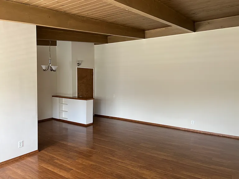 10539 W Valparaiso St — Photo 4