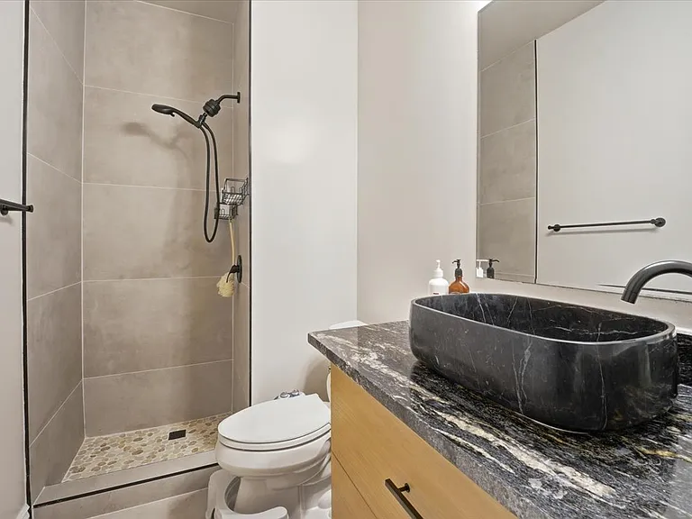 4133 Knight St — Photo 37