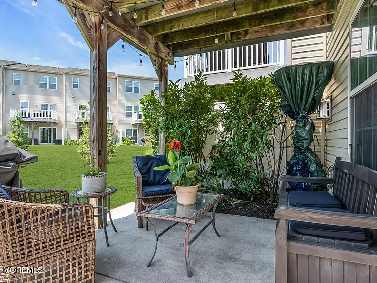3 Olivia Dr — Photo 37