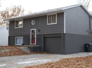 4825 Tipperary Trl, Lincoln, NE 68512