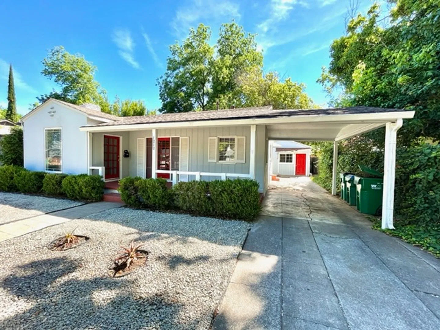 **Reserve For Summer 2027** Charming Home With 5 Bedrooms Close To Chico State — Photo 1