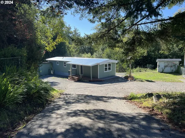 97936 Klamath Ave, Brookings, OR 97415