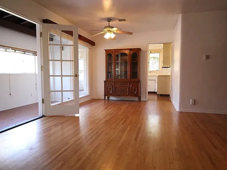 2 bed, 1.5 bath, 1400 sqft, $3,800 — Photo 3