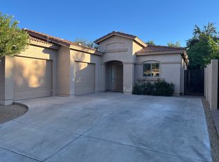 933 E Madeline Dr, Chandler, AZ 85225