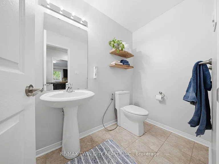 20 Webb Ave #UPPER — Photo 9