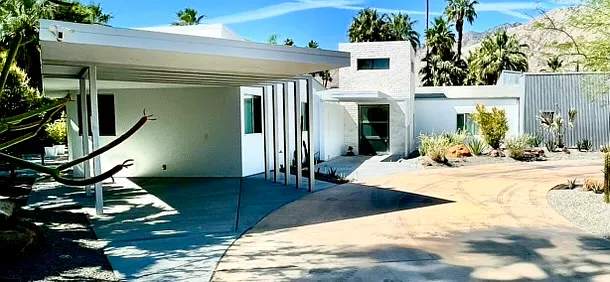 1025 E Granvia Valmonte — Photo 11