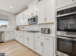 10407 Halmstad Dr, Waldorf, MD 20603