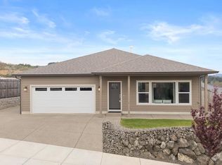 816 Pebble Creek St, Sutherlin, OR 97479