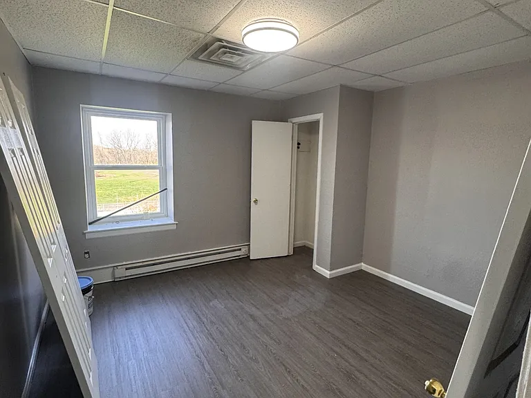 643 S Wood St #4 — Photo 3