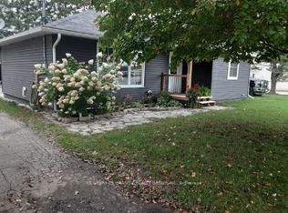 8 Johnston Cres, Bancroft, ON K0L 1C0